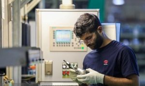طرح های جدیدبرای آموزش کارگران در بنگاه های اقتصادی
